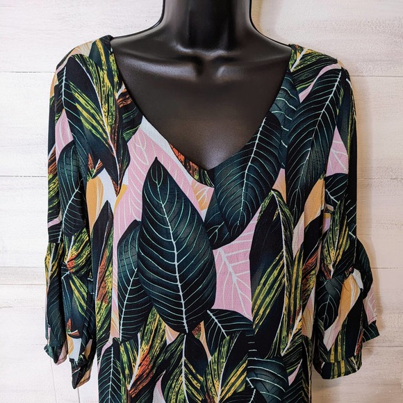 Belongsci Green Leaf V-Neck Knee Length Dress w/ Flounce Bell Sleeves Size S NEW - Picture 6 of 6